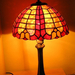 Stolová Lampa z Kovu a Tiffany Vitrážou