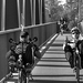 Kerékpáros forgalom az összekötő hídon