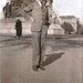 József Attila a Kossuth Lajos téri Andrássy Gyula-szobor előtt á