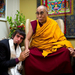Tisztelet és alázat a Dalai Láma felé