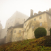 Burg Clam ködmöndben