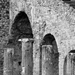 Amfiteátrum-részlet oszlopokkal